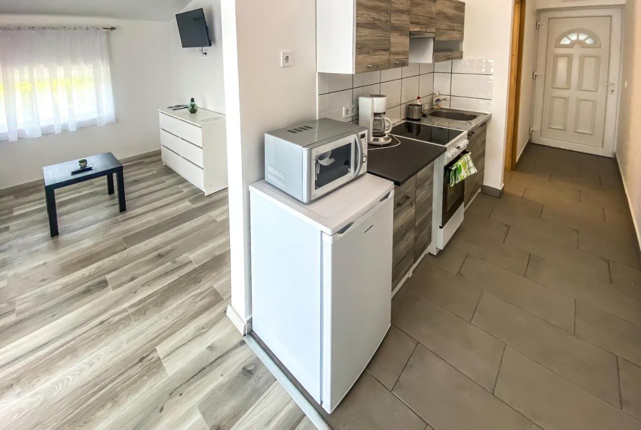 Feda Apartmanhaz Balatonboglár المظهر الخارجي الصورة