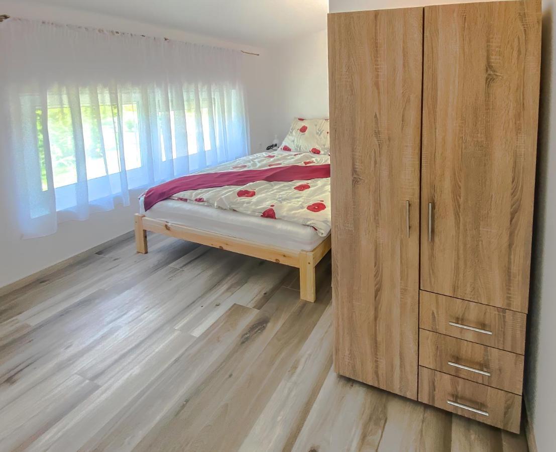 Feda Apartmanhaz Balatonboglár المظهر الخارجي الصورة