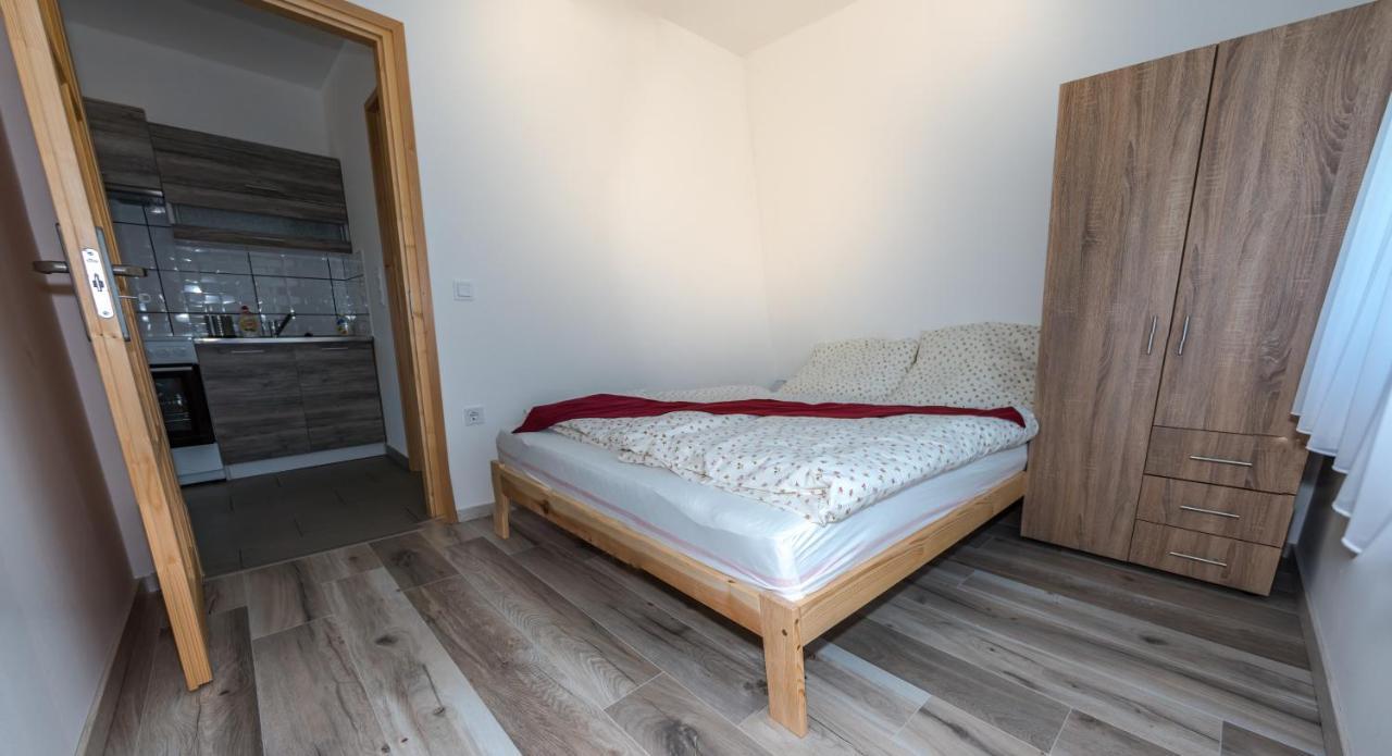 Feda Apartmanhaz Balatonboglár المظهر الخارجي الصورة