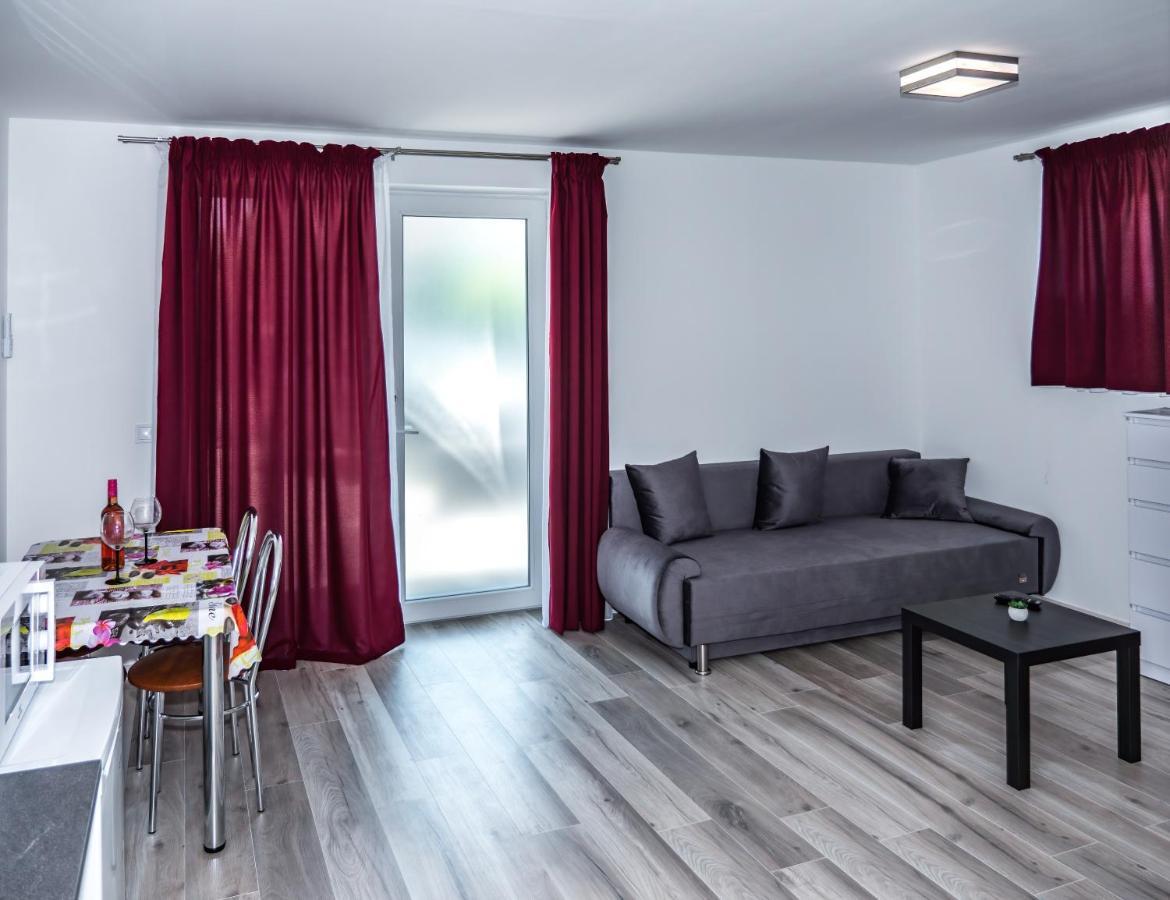 Feda Apartmanhaz Balatonboglár المظهر الخارجي الصورة